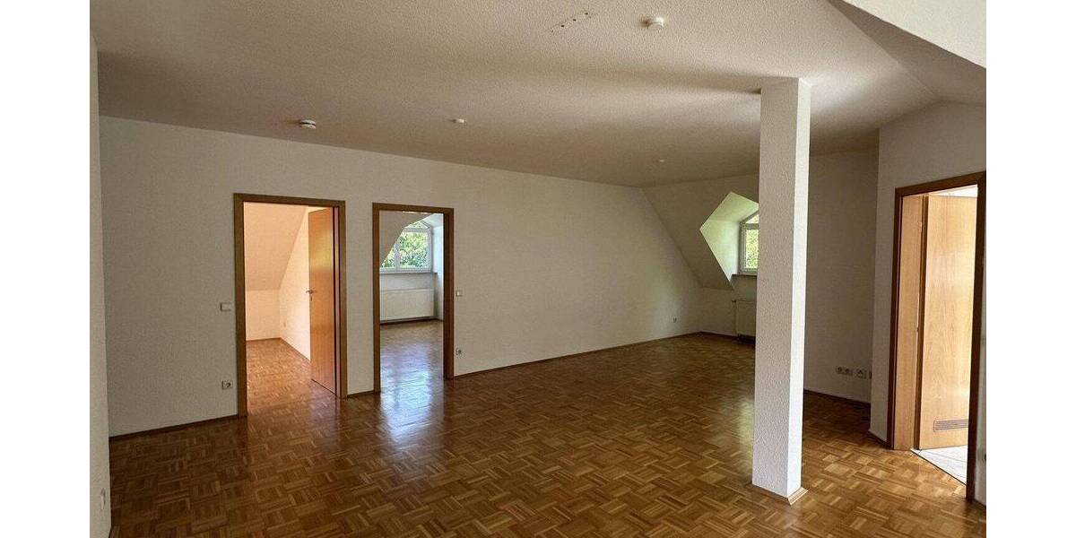 Etagenwohnung Kassel Bad Wilhelmshöhe - 3 Zimmer, 106 m&sup2;, 1.100&euro; | Angebot:26825326