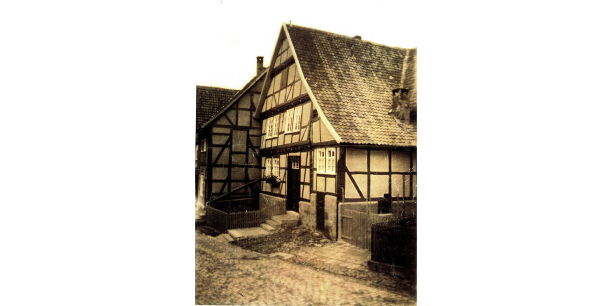 Einfamilienhaus Wolfhagen - 9 Zimmer, 210 m&sup2;, 159.000&euro; | Angebot:26657540