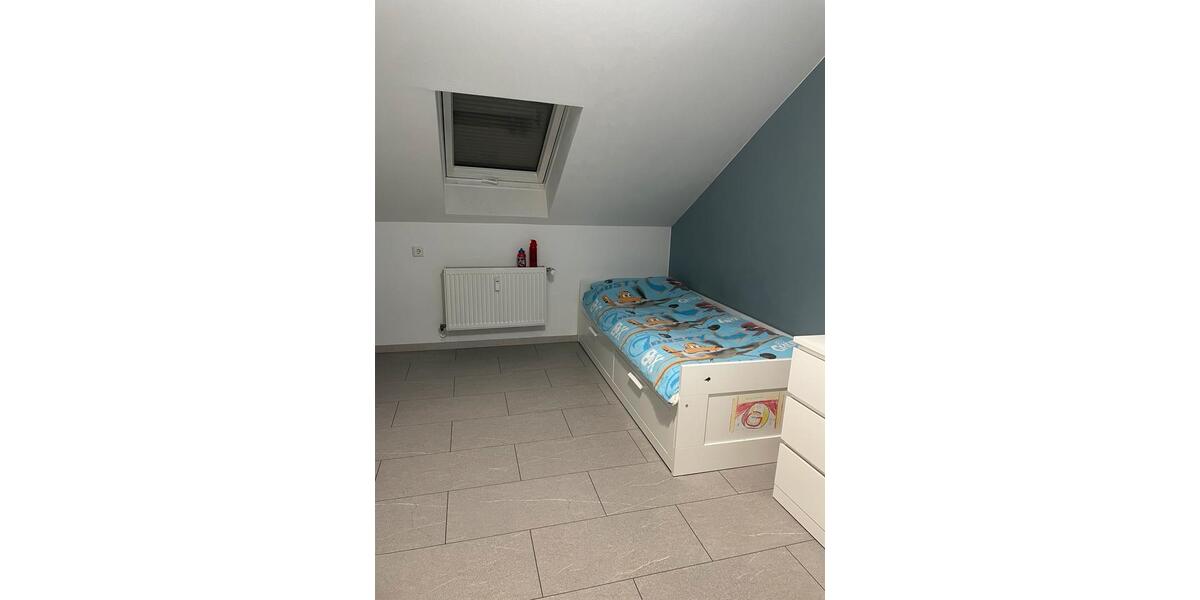 Einfamilienhaus Kassel Niederzwehren - 10 Zimmer, 190 m&sup2;, 390.000&euro; | Angebot:27214511