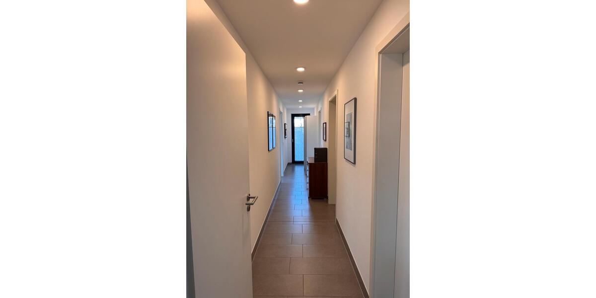 Hochparterre Melsungen - 4 Zimmer, 145 m&sup2;, 1.600&euro; | Angebot:24397451