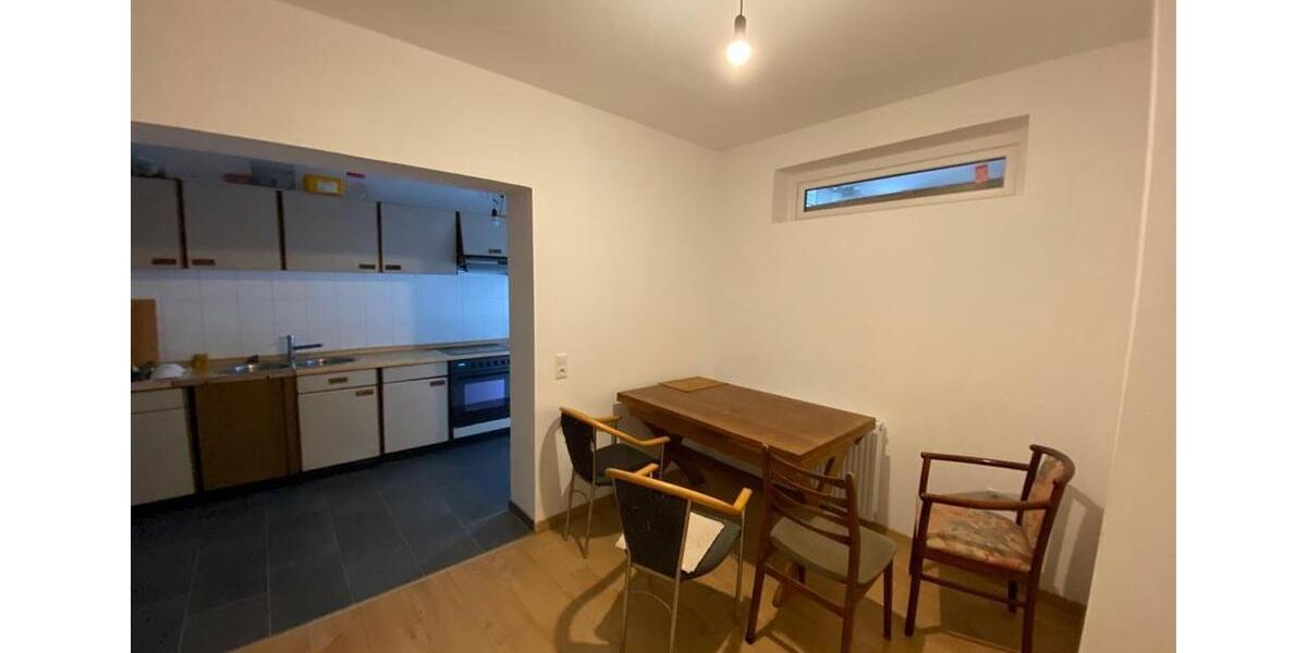 Etagenwohnung Naumburg - 3 Zimmer, 105 m&sup2;, 850&euro; | Angebot:23879472