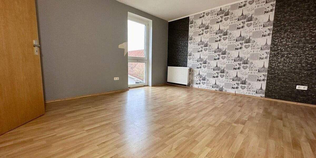 Einfamilienhaus Wolfhagen Istha - 7 Zimmer, 200 m&sup2;, 1.150&euro; | Angebot:25278020