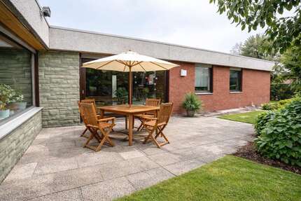 Haus Kassel / Harleshausen Harleshausen - 9 Zimmer, 252 m&sup2;, 590.000&euro; | Angebot:25300470