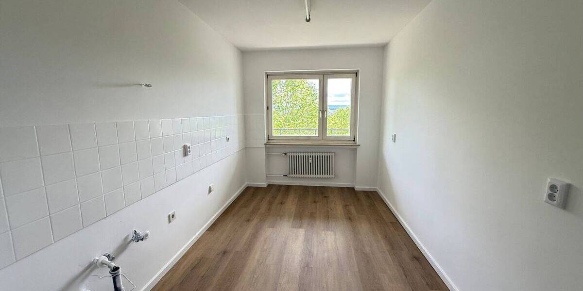 Etagenwohnung Kassel Fasanenhof - 3 Zimmer, 118 m&sup2;, 1.125&euro; | Angebot:26912776