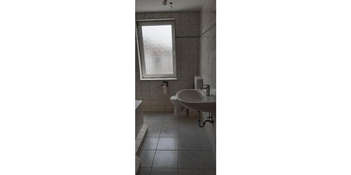 Etagenwohnung Naumburg - 4 Zimmer, 133 m&sup2;, 800&euro; | Angebot:26068054