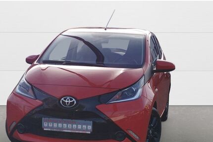 Toyota Aygo (X) 88.893 km 7.777 &euro; Kassel 34125