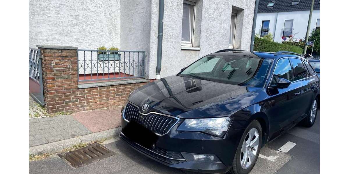 Skoda Superb 267.000 km 9.800 &euro; Melsungen 34212