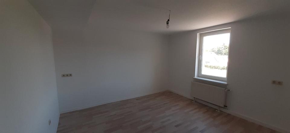 Etagenwohnung Naumburg - 4 Zimmer, 133 m&sup2;, 800&euro; | Angebot:26068054