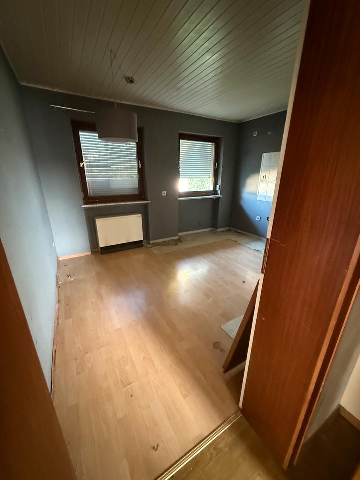 Charmantes Zweifamilienhaus in ruhiger Lage in Grebenstein