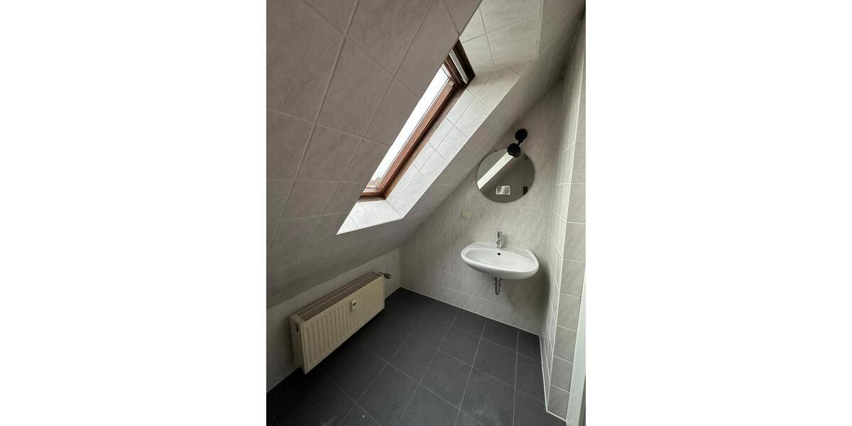 Charmante 2-Zimmer DG Wohnung in Kassel-Oberzwehren 2 zimmer