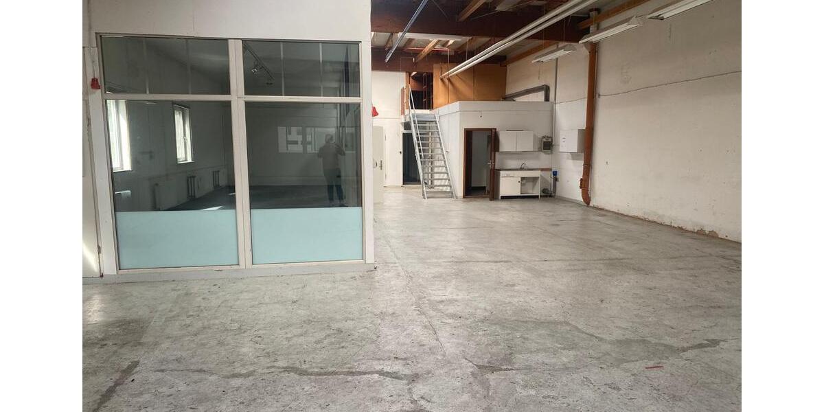 Lagerhalle in Hann. Münden 2,40 € QM - provisionsfrei vom Eigentümer zimmer