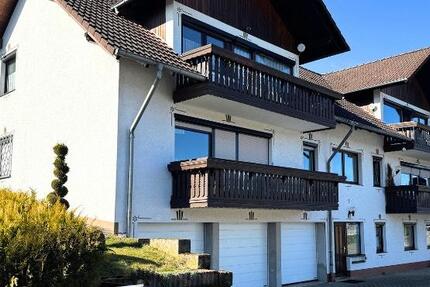 Schöne, helle 3-Zimmer Wohnung mit GartenBalkonGarage