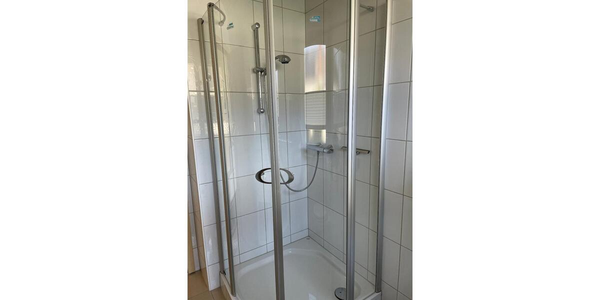 Einfamilienhaus Lohfelden - 3 Zimmer, 100 m&sup2;, 2.200&euro; | Angebot:25753736