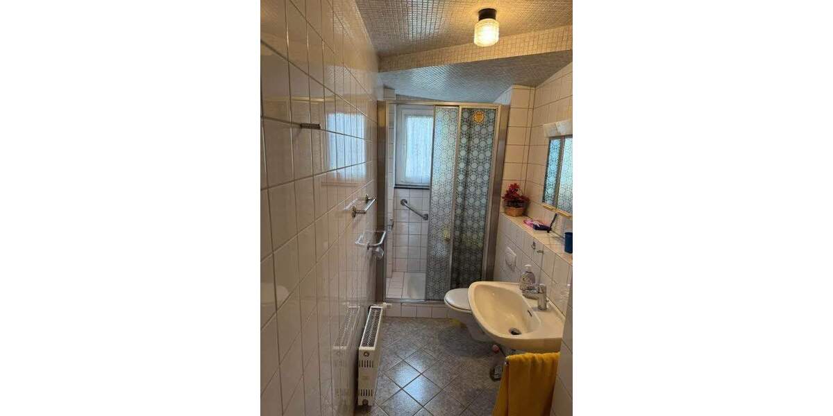 Doppelhaushälfte Niestetal Sandershausen - 6 Zimmer, 121 m&sup2;, 238.000&euro; | Angebot:25373862