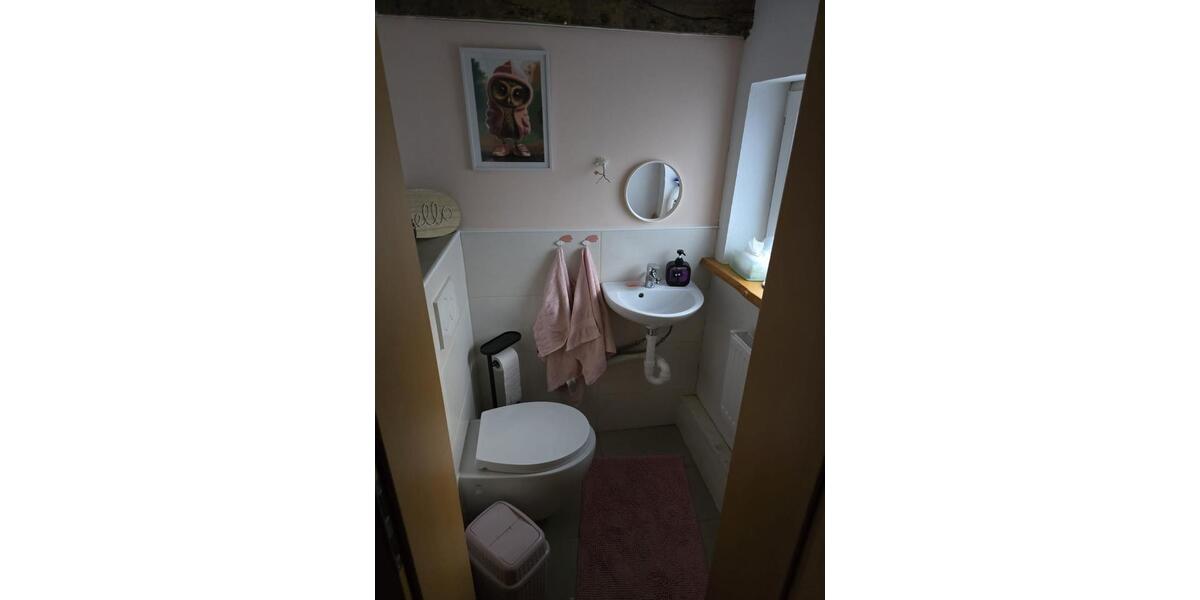 Etagenwohnung Grebenstein - 8 Zimmer, 170 m&sup2;, 1.000&euro; | Angebot:26549745