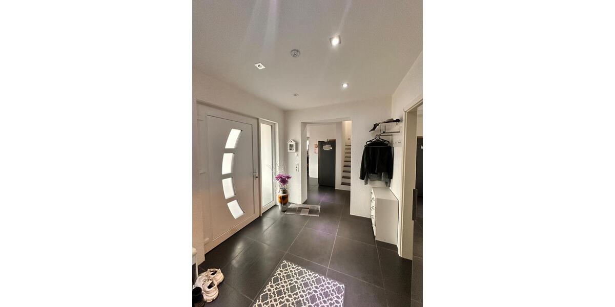 Einfamilienhaus Gudensberg - 4 Zimmer, 181 m&sup2;, 1.800&euro; | Angebot:25024999