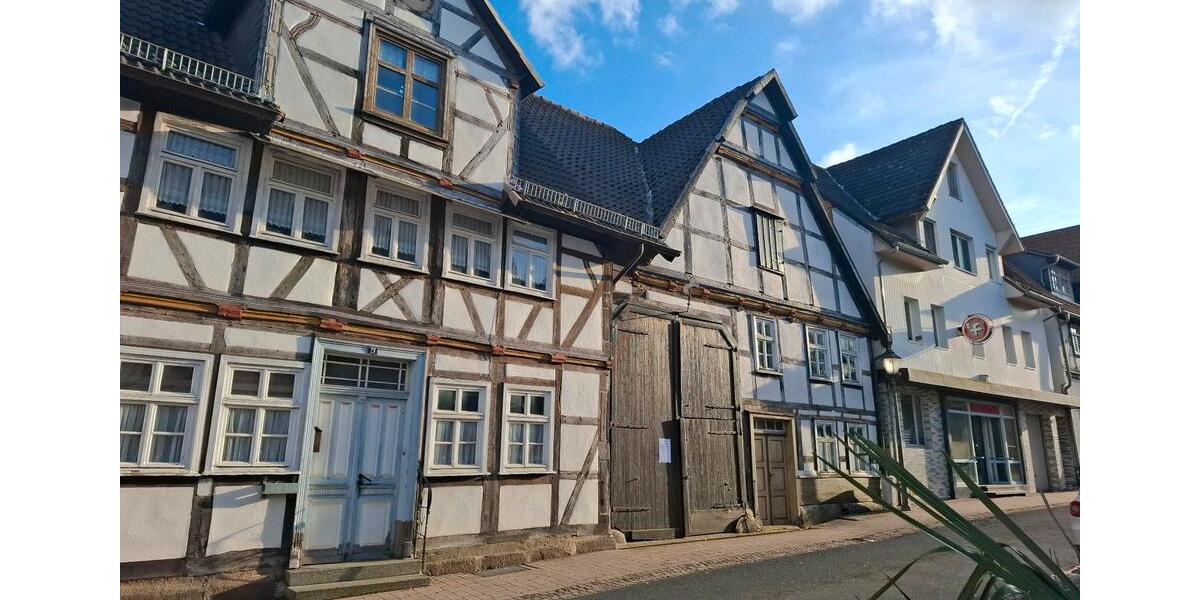 Bauernhaus, Landhaus Calden - 12 Zimmer, 200 m&sup2;, 130.000&euro; | Angebot:25283622
