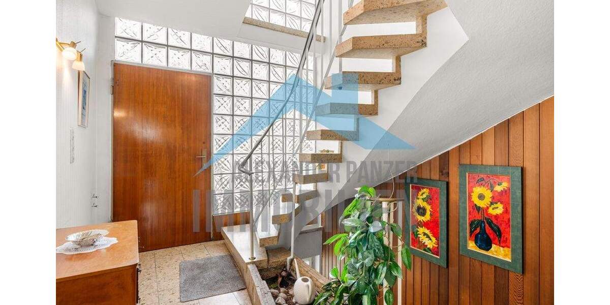 Mehrfamilienhaus, Wohnhaus Lohfelden Ochshausen - 7 Zimmer, 176 m&sup2;, 369.900&euro; | Angebot:25705703