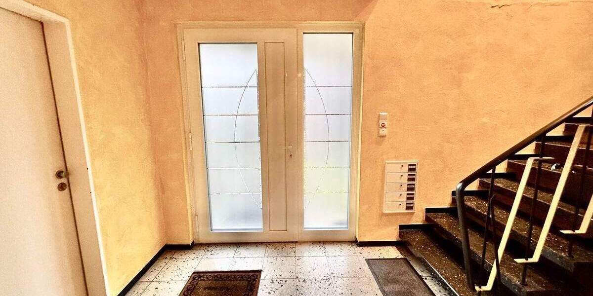 Repräsentatives, modernisiertes MFH mit zusätzlicher Bebauungsoption in bester Lage von Melsungen-Stadt zimmer