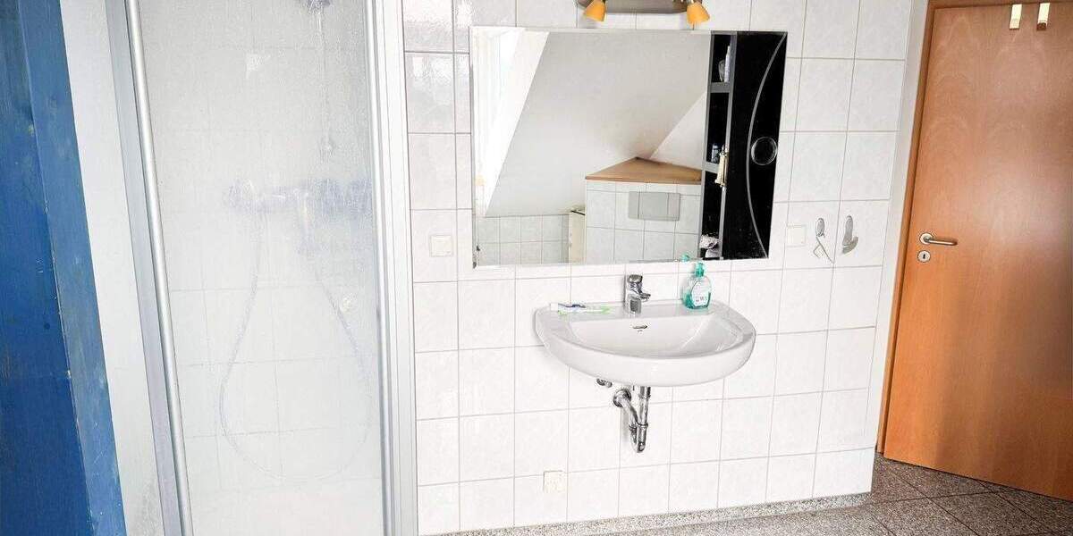 Etagenwohnung Kassel West - 3 Zimmer, 138 m&sup2;, 370.000&euro; | Angebot:26170937