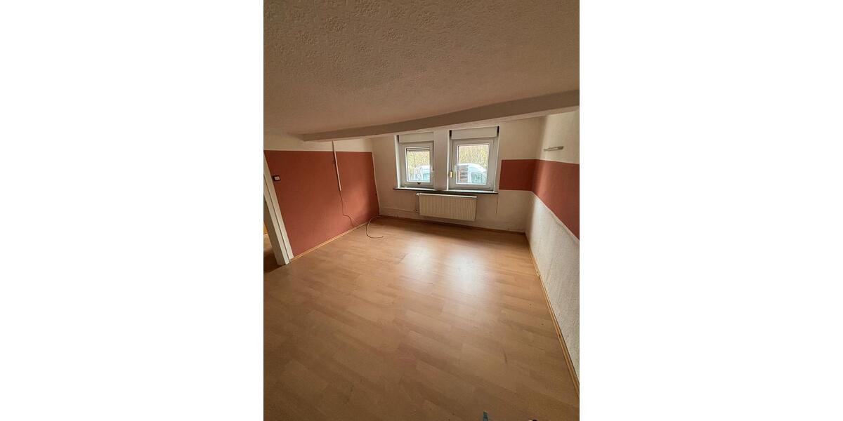 Einfamilienhaus Melsungen - 8 Zimmer, 190 m&sup2;, 109.000&euro; | Angebot:24983513
