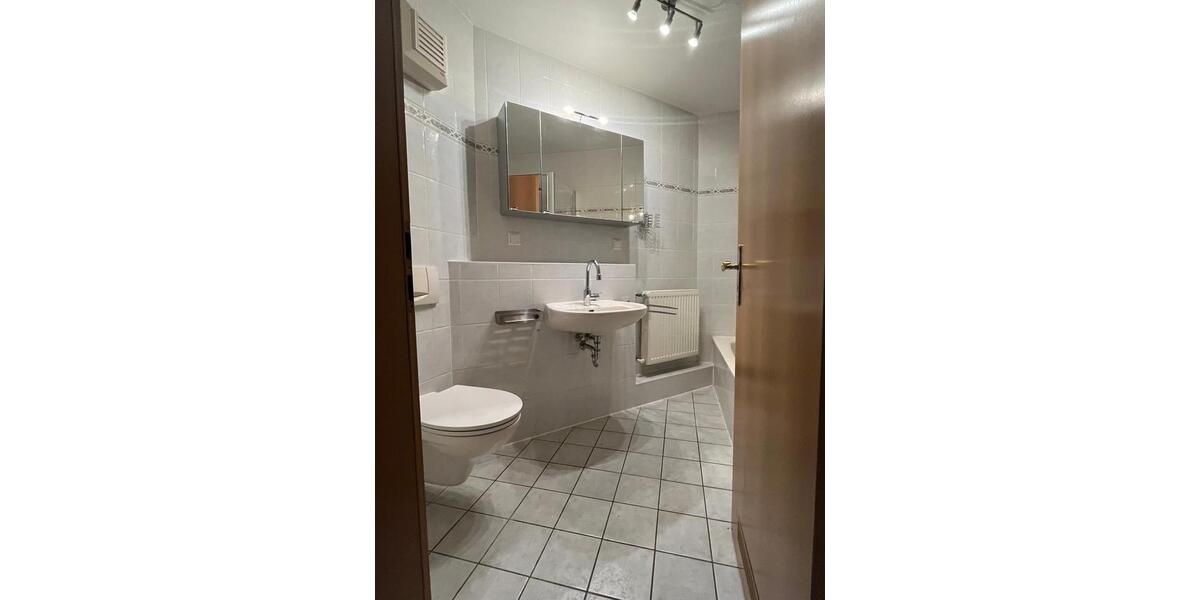 Möblierte 2-Zimmer-Wohnung mit Westbalkon in Kassel-Wehlheiden 2 zimmer