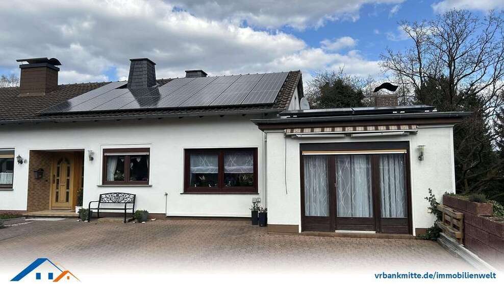 Haus zum Kaufen in Hessisch Lichtenau 250.000 € 128 m²