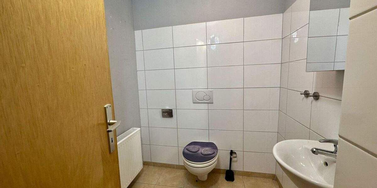 Einfamilienhaus Wolfhagen Istha - 7 Zimmer, 200 m&sup2;, 1.150&euro; | Angebot:25278020