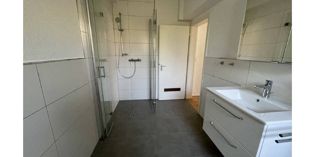 Mehrfamilienhaus, Wohnhaus Wolfhagen - 6 Zimmer, 220 m&sup2;, 339.000&euro; | Angebot:26128026