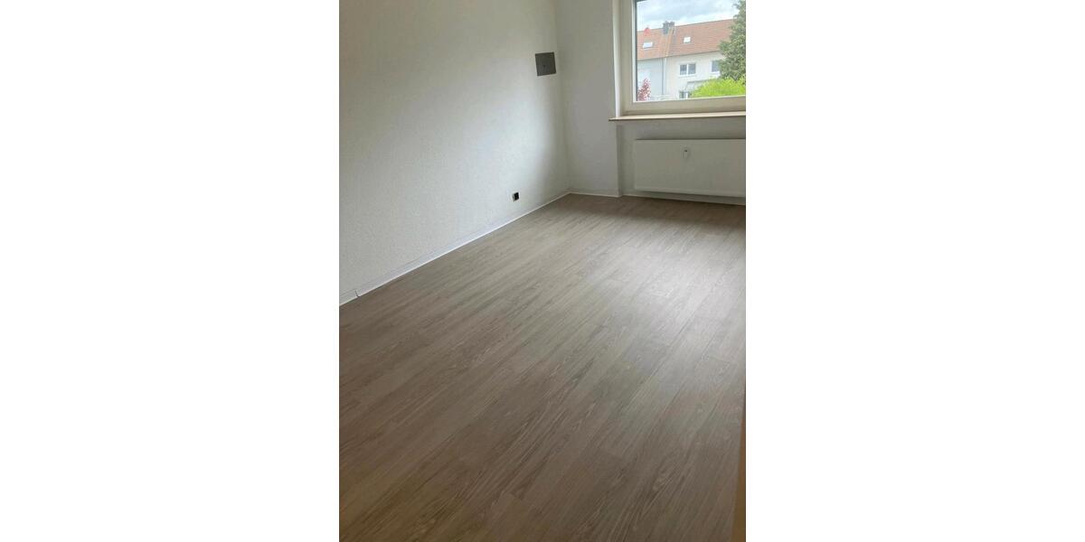 Erdgeschoßwohnung Habichtswald - 4 Zimmer, 95 m&sup2;, 880&euro; | Angebot:26581575