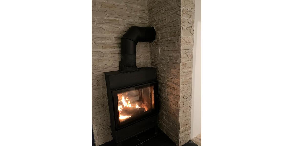 Freistehendes Einfamilienhaus mit großen Garten am Hang 4 zimmer