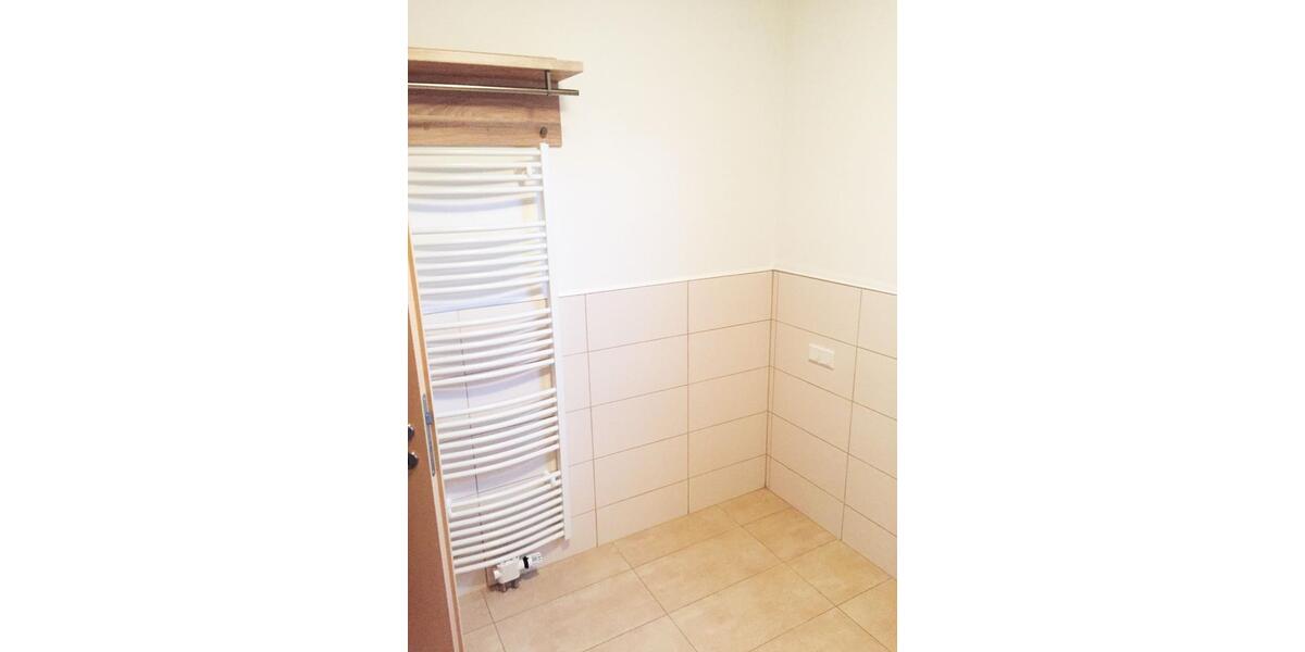 Hochparterre Kassel Bettenhausen - 4 Zimmer, 105 m&sup2;, 1.000&euro; | Angebot:24841844