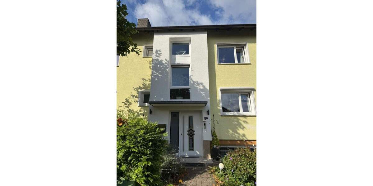 Etagenwohnung Kassel Oberzwehren - 2 Zimmer, 93 m&sup2;, 725&euro; | Angebot:25709148