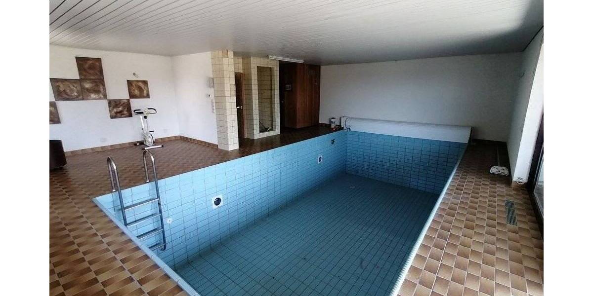 Einfamilienhaus Fritzlar / Cappel Cappel - 8 Zimmer, 267 m&sup2;, 275.000&euro; | Angebot:25741004