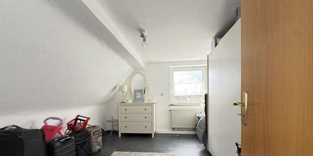 Mehrfamilienhaus, Wohnhaus Kassel Nordshausen - 9 Zimmer, 216 m&sup2;, 375.000&euro; | Angebot:24709481