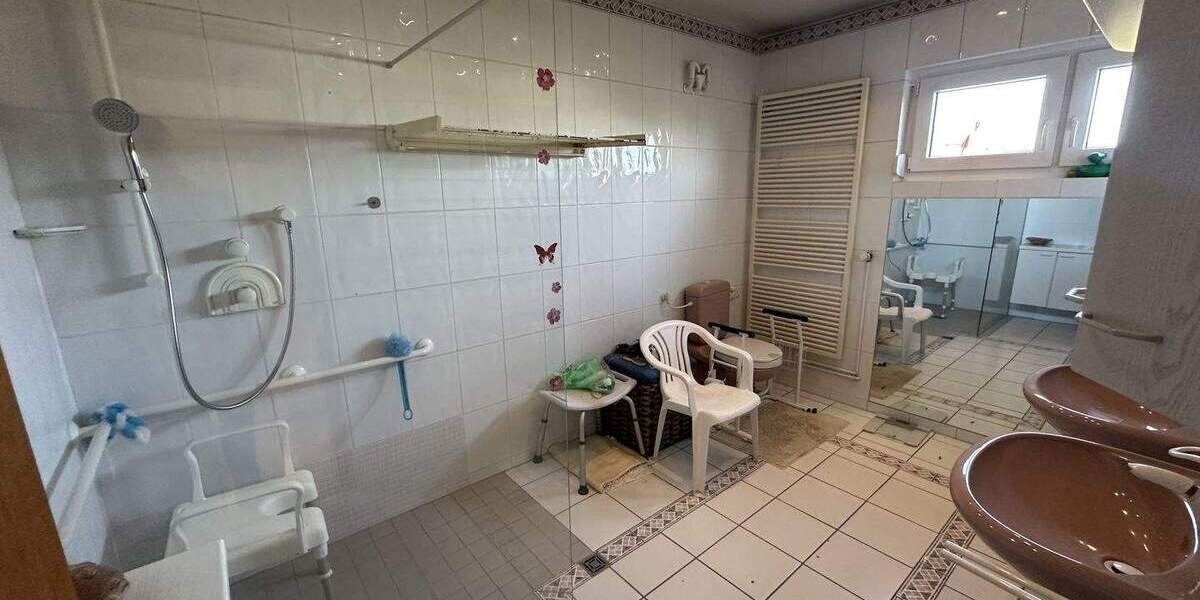 ***Charmantes Reiheneckhaus mit Garage, Terrasse und Garten*** 4 zimmer