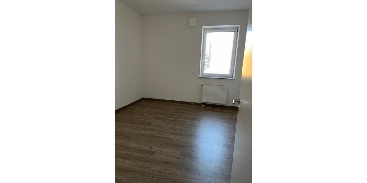 Etagenwohnung Kassel Niederzwehren - 2 Zimmer, 68 m&sup2;, 652&euro; | Angebot:26094994
