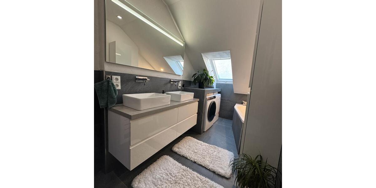 Moderne DG-Wohnung in Niedervellmar – Top-Lage nahe Festplatz 3 zimmer