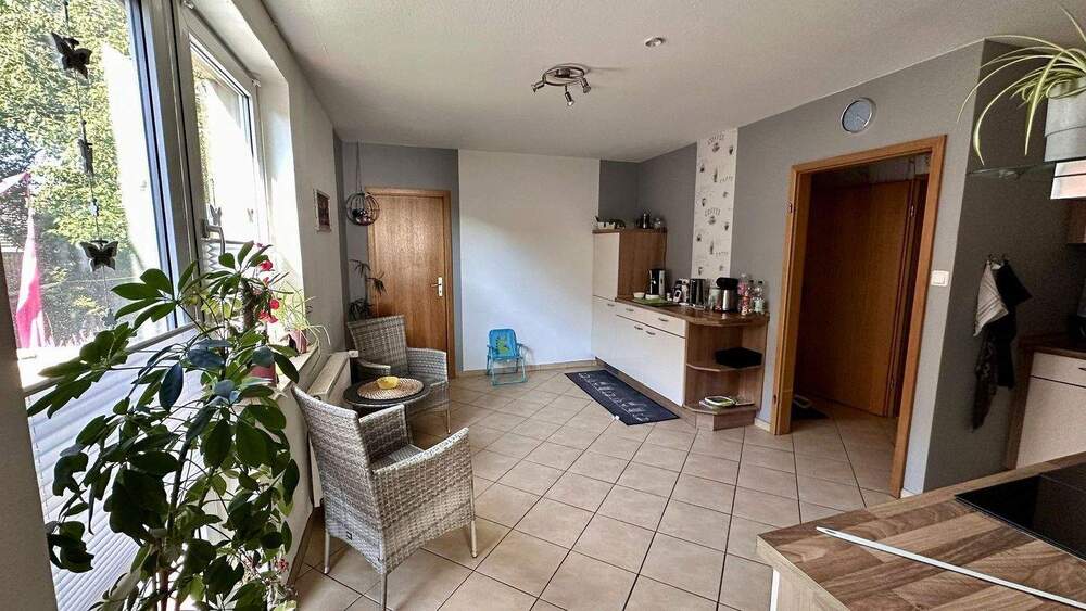 Einfamilienhaus Wolfhagen Istha - 7 Zimmer, 200 m&sup2;, 1.150&euro; | Angebot:25278020