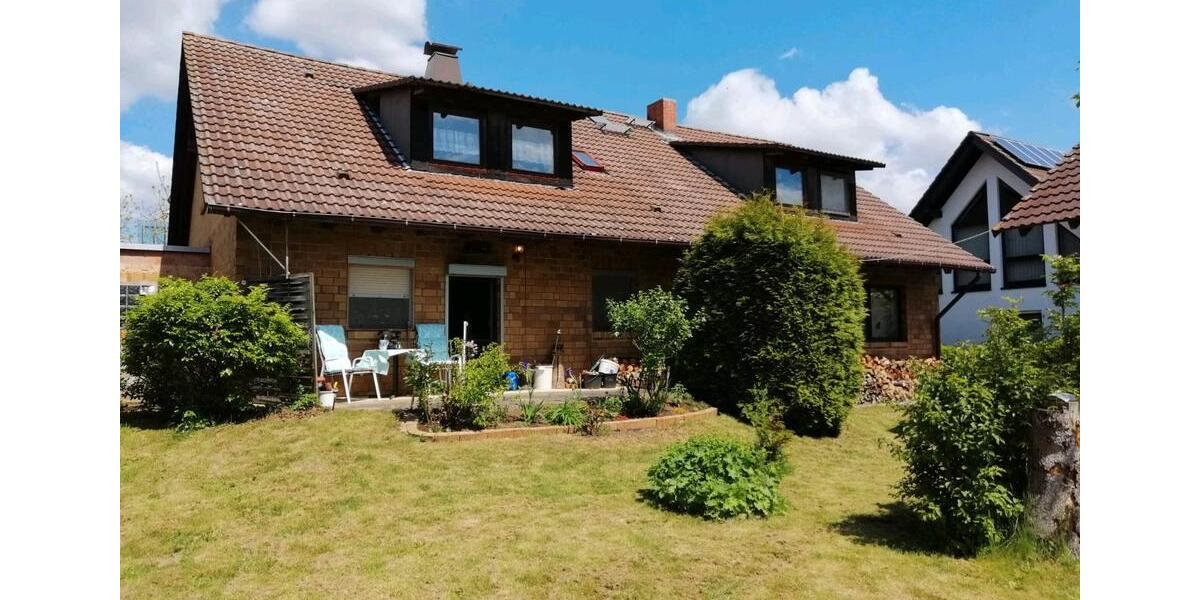 Einfamilienhaus Fritzlar - 8 Zimmer, 183 m&sup2;, 250.000&euro; | Angebot:27040112