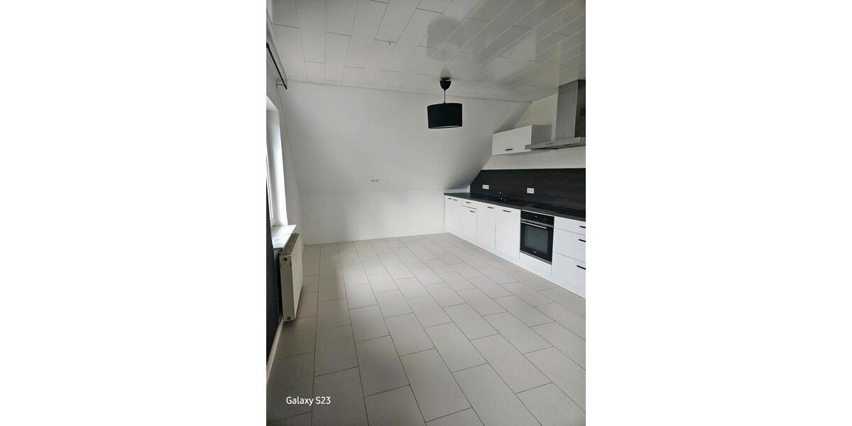 Dachgeschoßwohnung Hofgeismar - 3 Zimmer, 120 m&sup2;, 900&euro; | Angebot:26302643