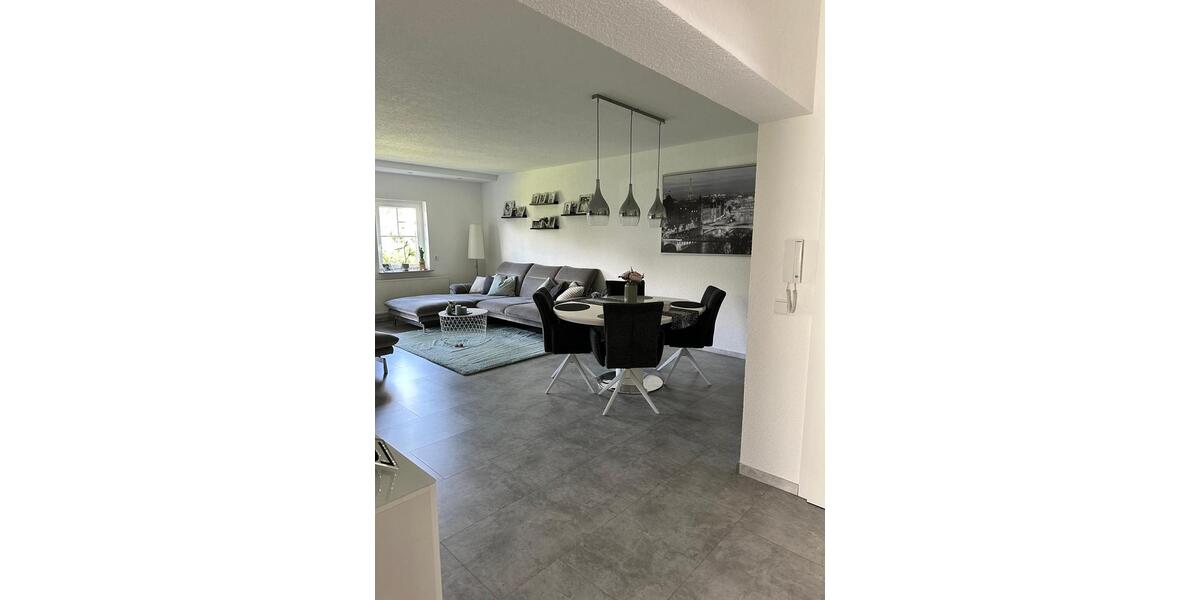 Hochparterre Kassel Niederzwehren - 3 Zimmer, 92 m&sup2;, 329.000&euro; | Angebot:26864569