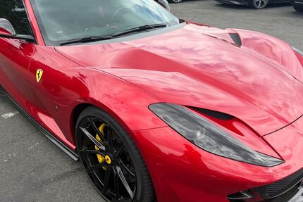 Ferrari 812 12.000 km 349.999 &euro; Fuldatal (Kassel) 34233