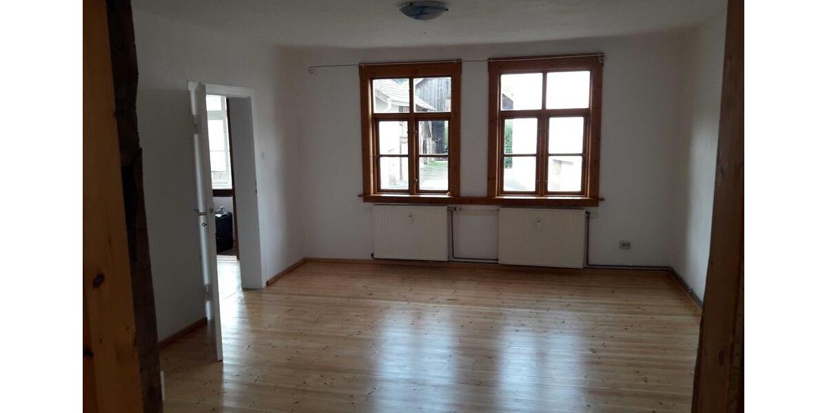 Einfamilienhaus Staufenberg - 9 Zimmer, 209 m&sup2;, 1.350&euro; | Angebot:26335852