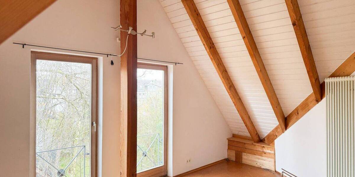 Mehrfamilienhaus, Wohnhaus Kaufungen Niederkaufungen - 8 Zimmer, 240 m&sup2;, 435.000&euro; | Angebot:26016033