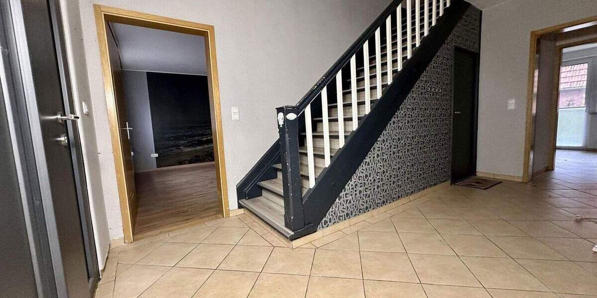 Einfamilienhaus Wolfhagen Istha - 7 Zimmer, 200 m&sup2;, 1.150&euro; | Angebot:25278020