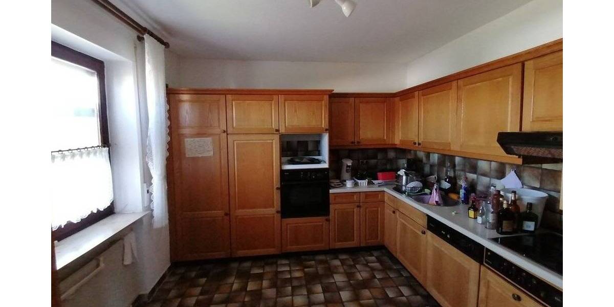 Einfamilienhaus Fritzlar / Cappel Cappel - 8 Zimmer, 267 m&sup2;, 275.000&euro; | Angebot:25741004