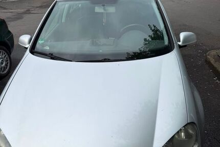 VW Golf 168.000 km 2.200 &euro; Kassel 34128