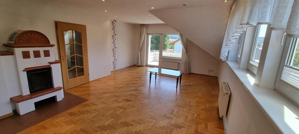 Dachgeschoßwohnung Melsungen - 3 Zimmer, 100 m&sup2;, 850&euro; | Angebot:26197320