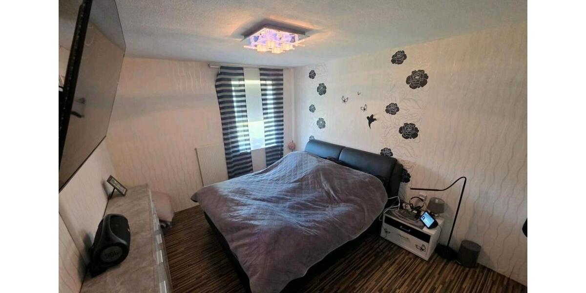 Reihenhaus Lohfelden - 8 Zimmer, 125 m&sup2;, 320.000&euro; | Angebot:27189044